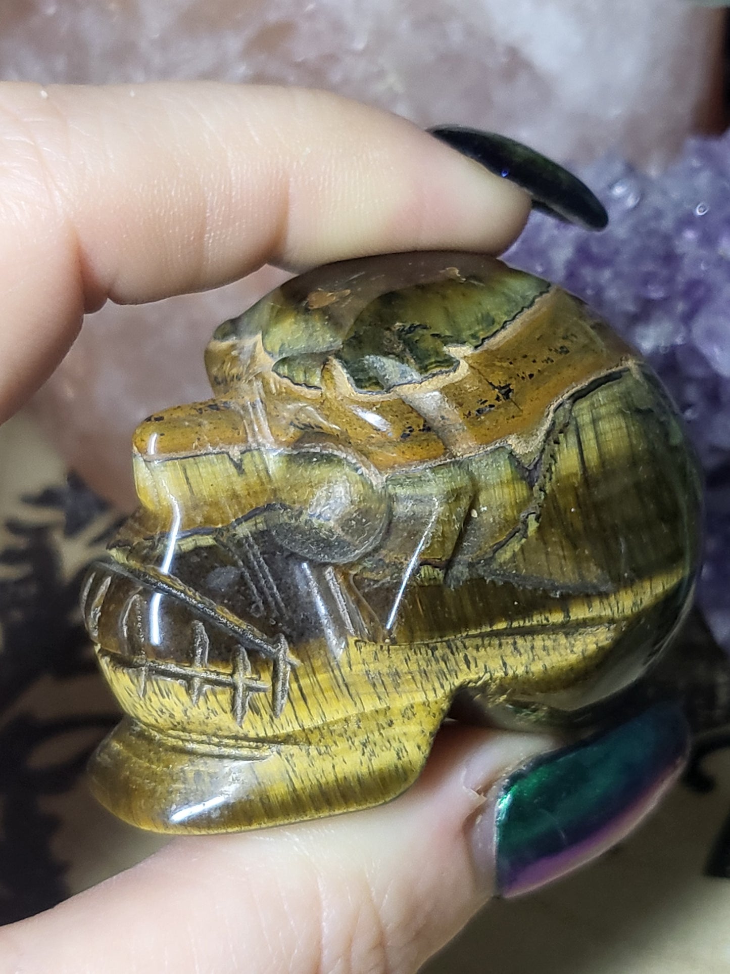 Tigers eye skull
