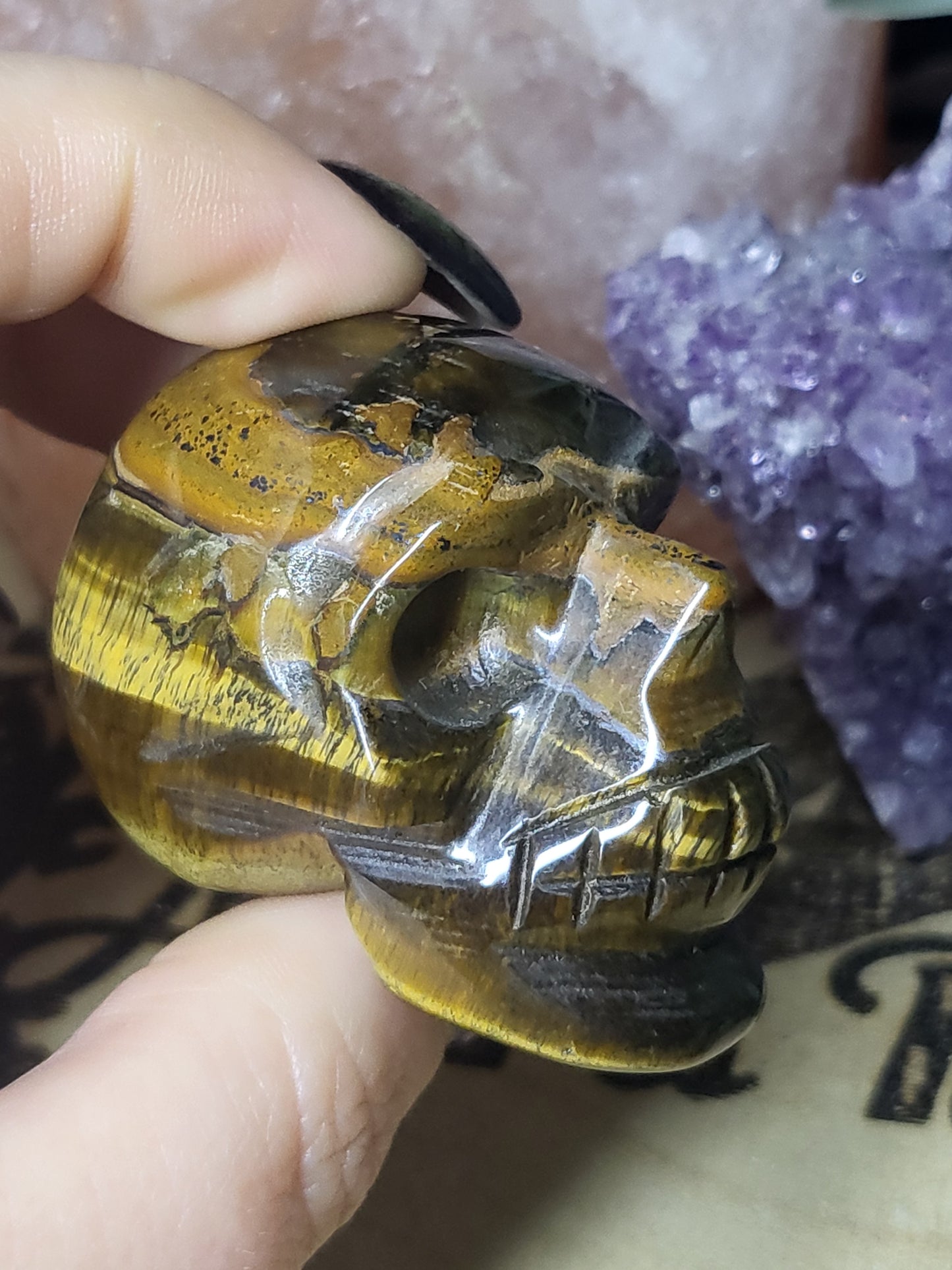 Tigers eye skull
