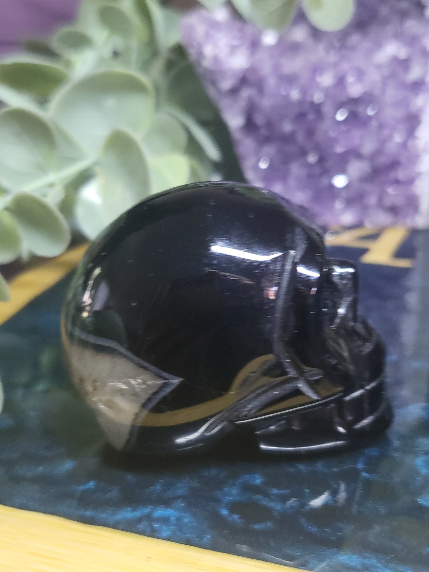 Black agate skull