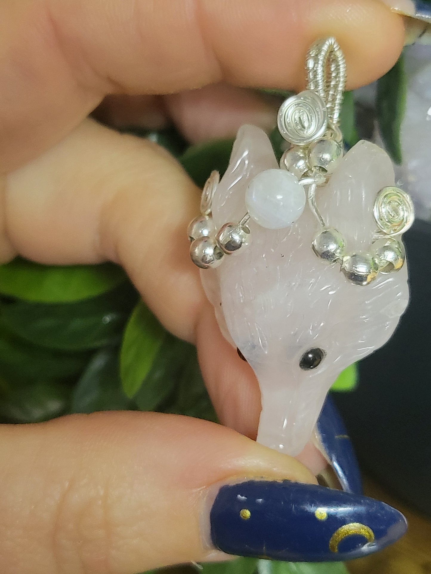 Rose quartz wolf pendant with moonstone