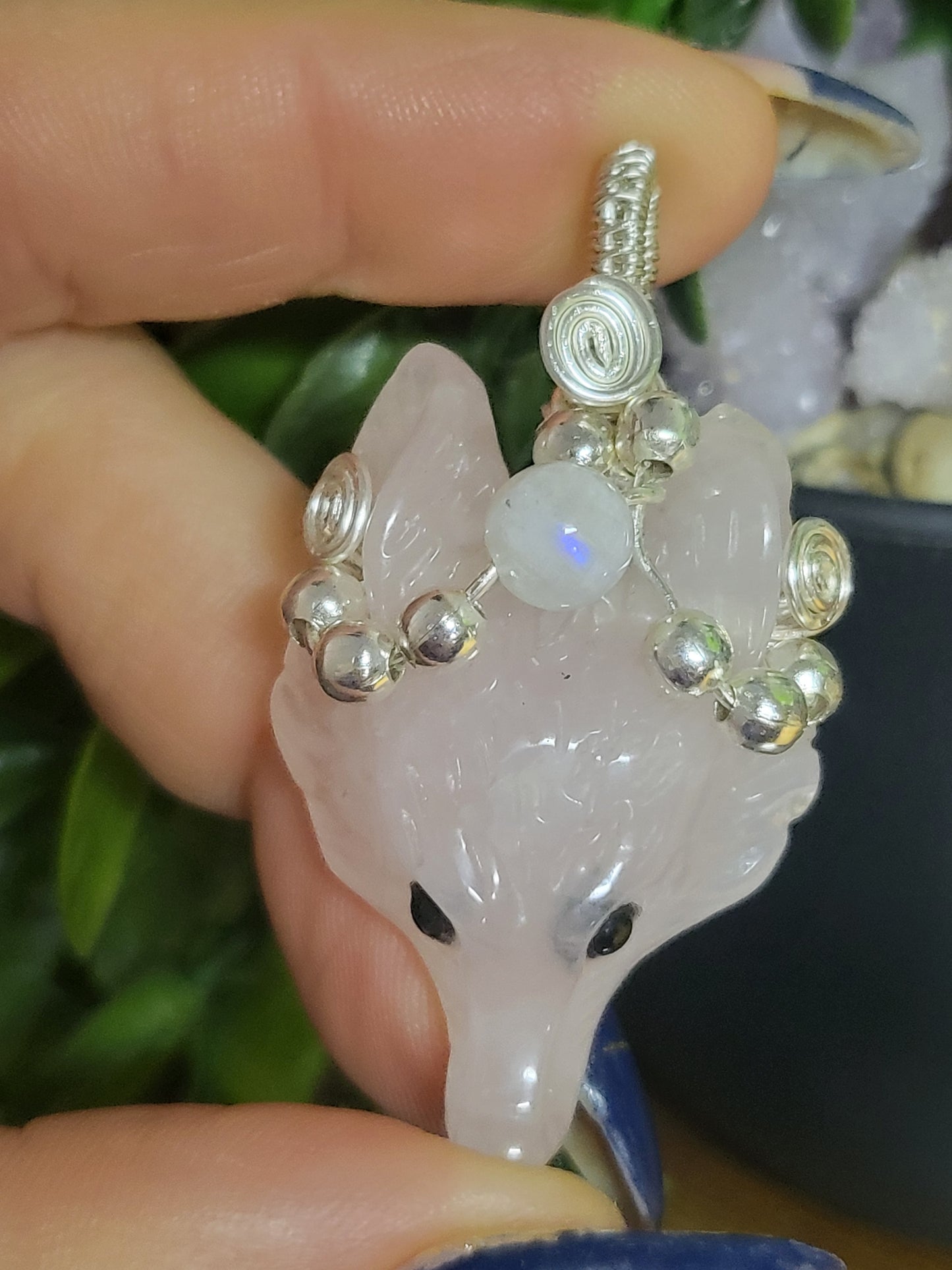 Rose quartz wolf pendant with moonstone