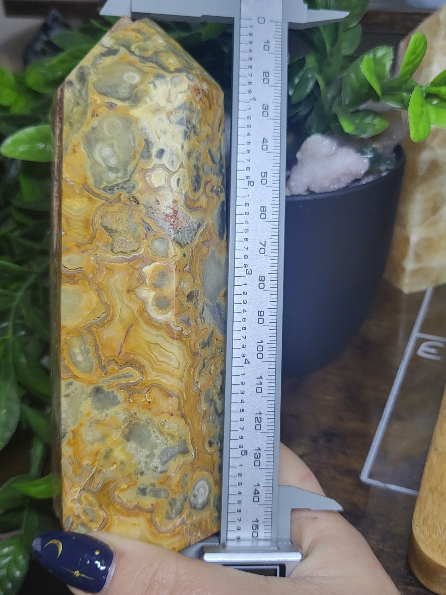 Crazy lace agate tower