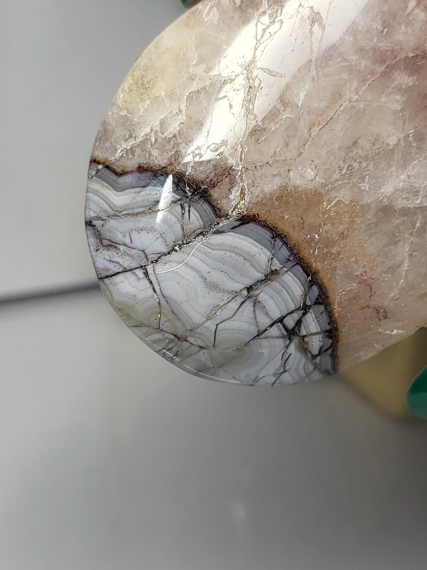 Amethyst and agate palmstone