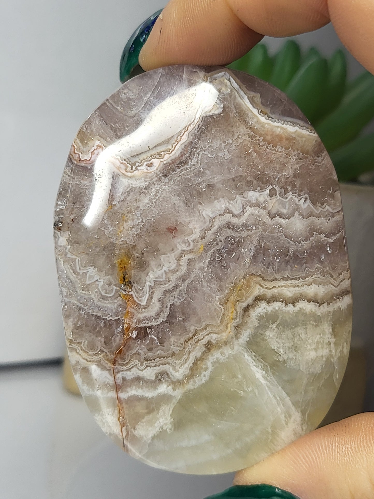 Amethyst and agate palmstone