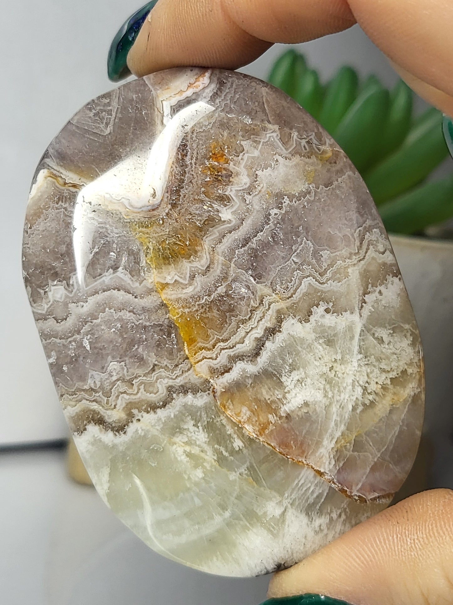Amethyst and agate palmstone
