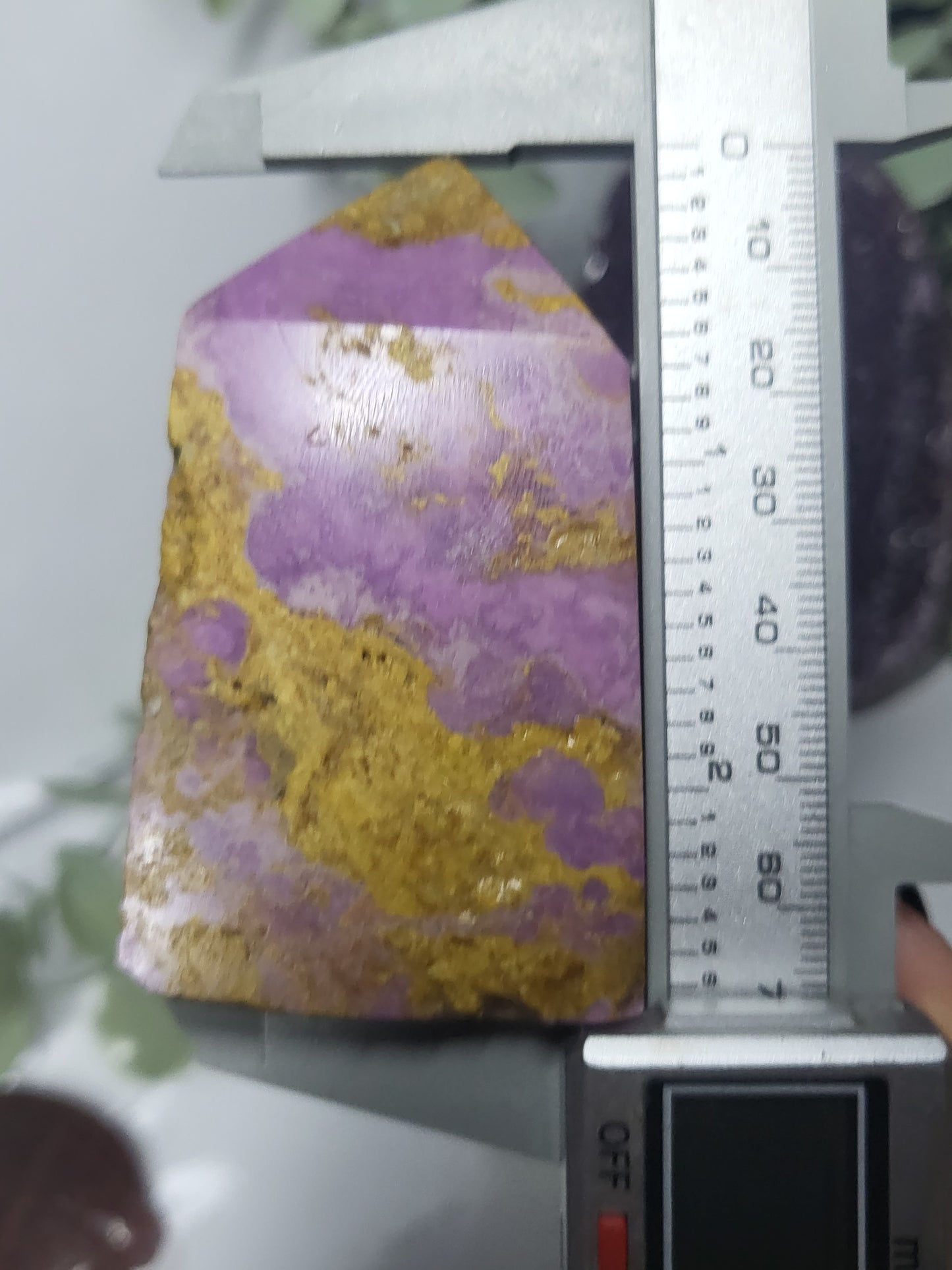 Phosphosiderite point