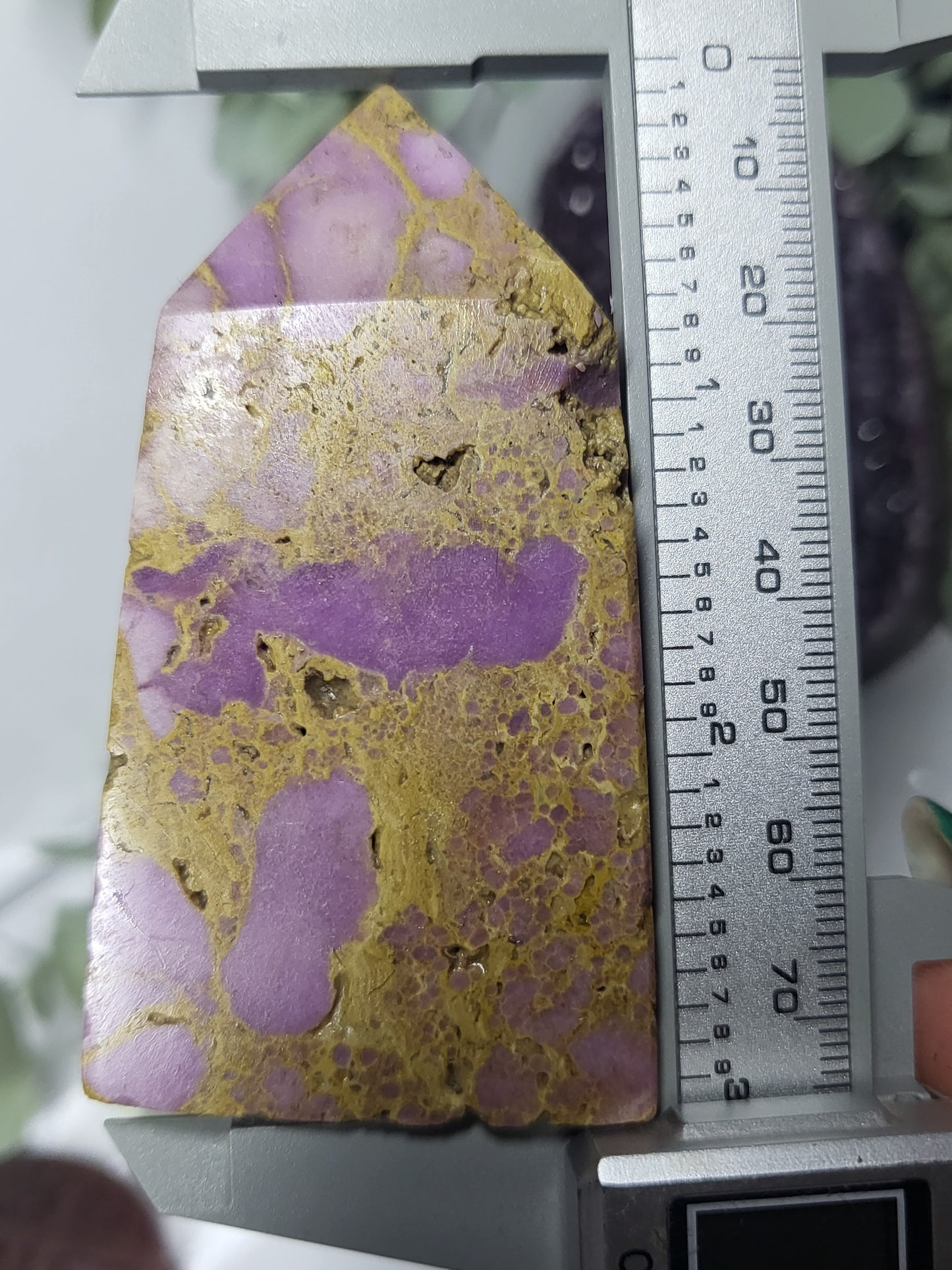 Phosphosiderite point