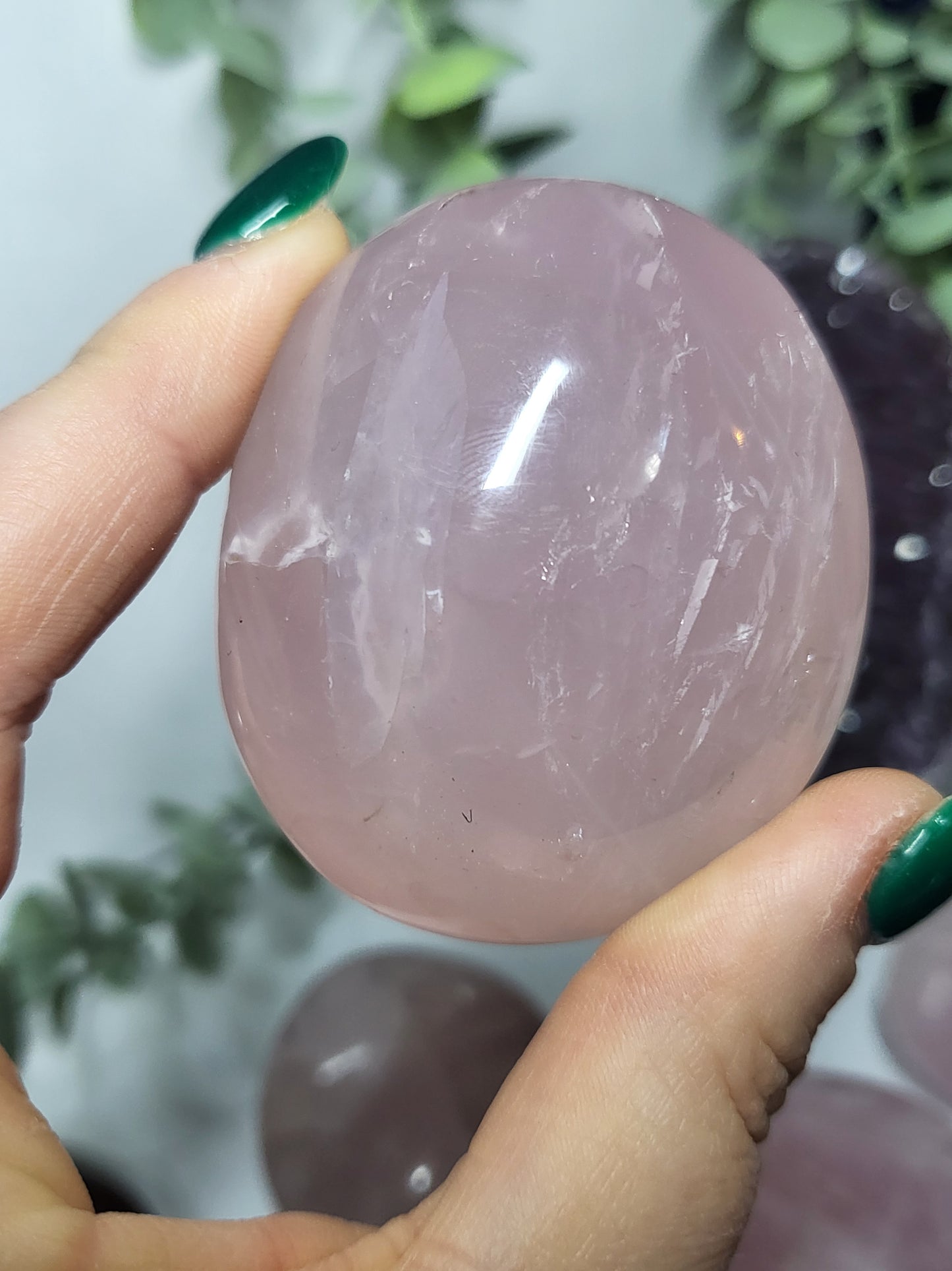 Rose quartz palmstone