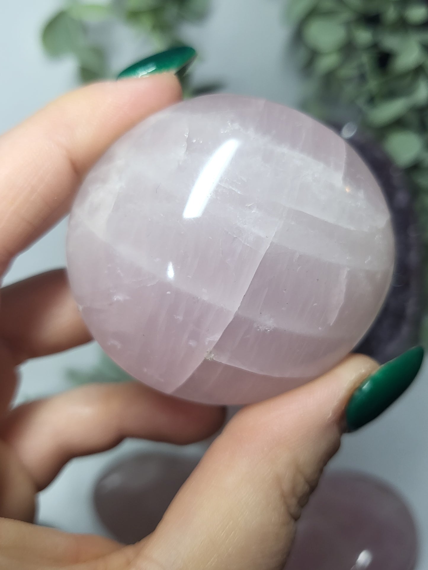Rose quartz palmstone