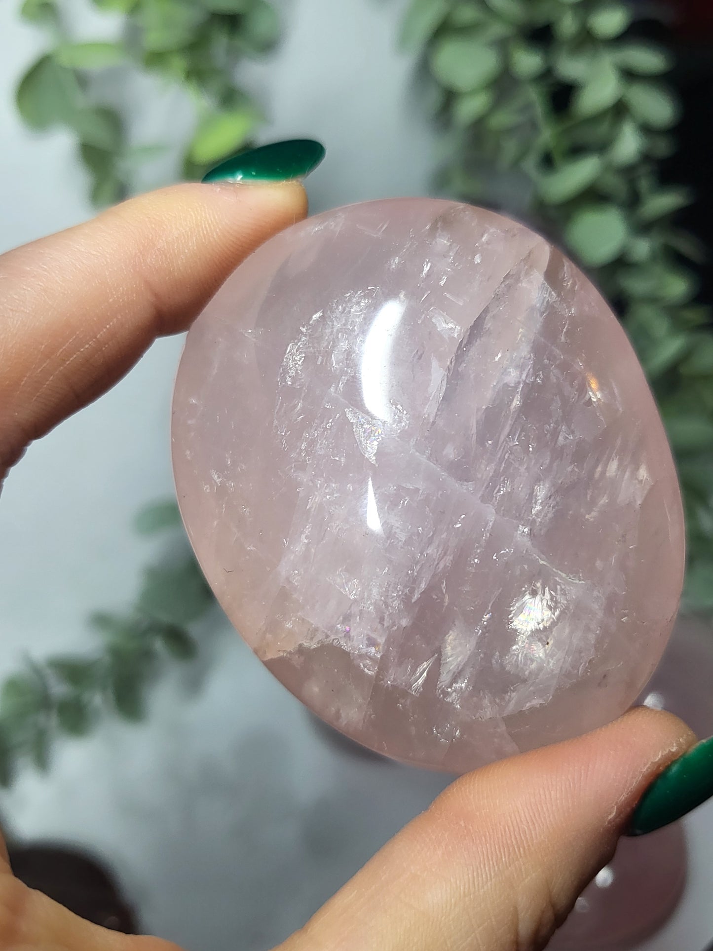 Rose quartz palmstone
