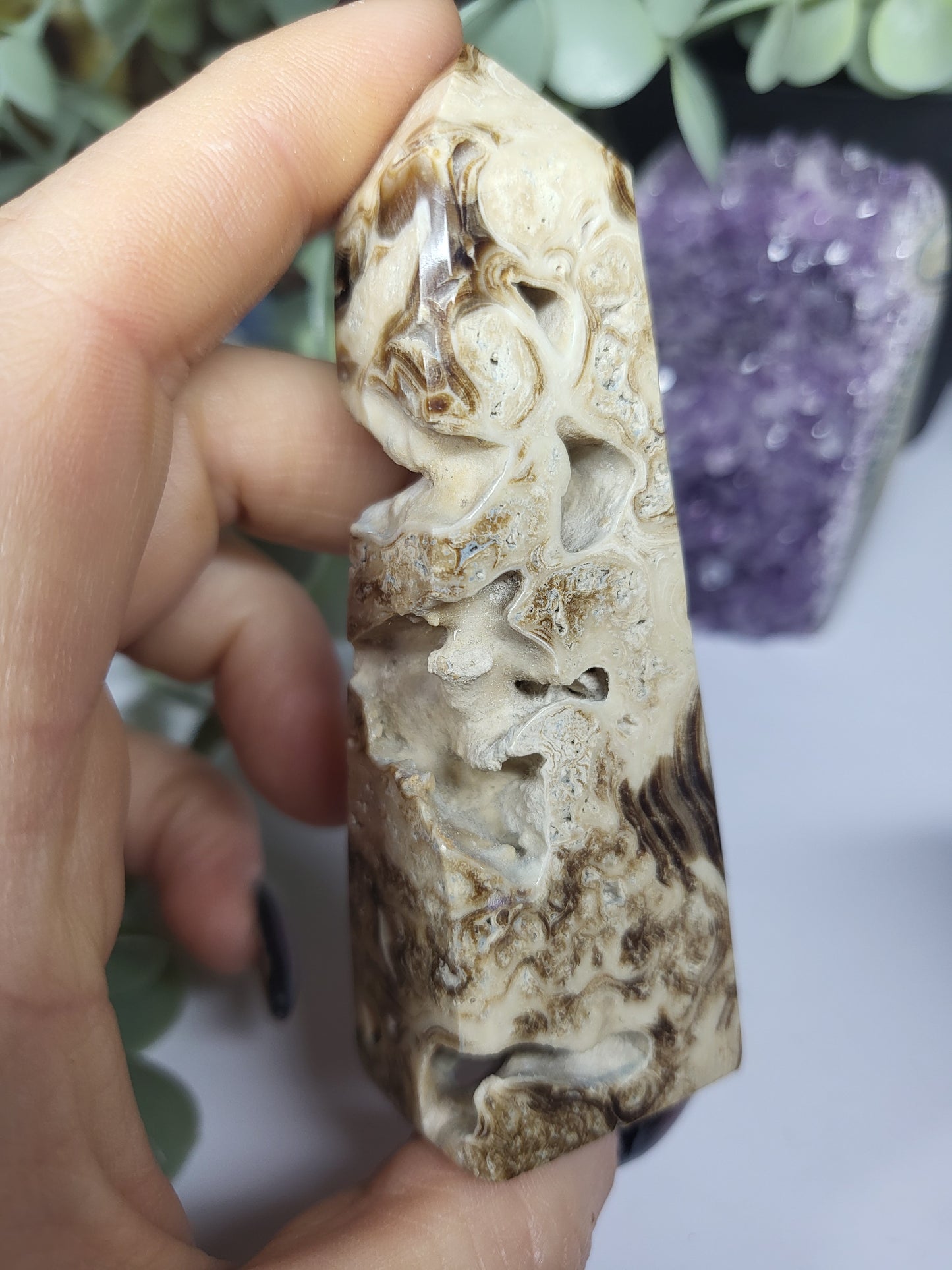Chocolate calcite point