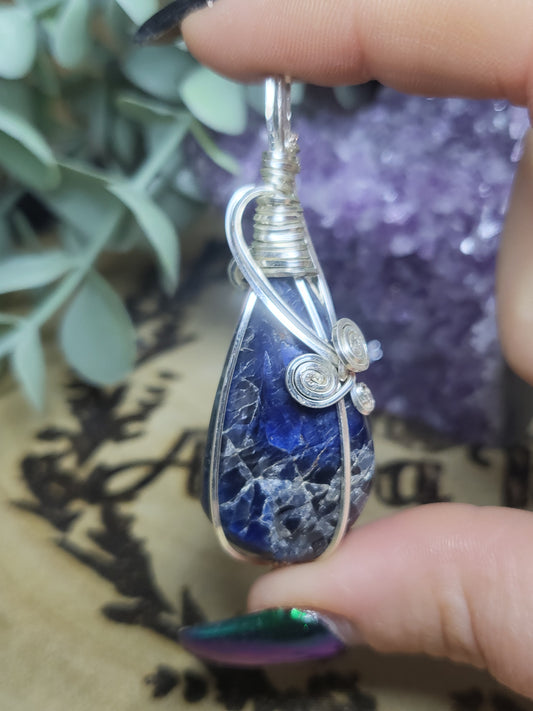 Sodalite wire wrapped pendant
