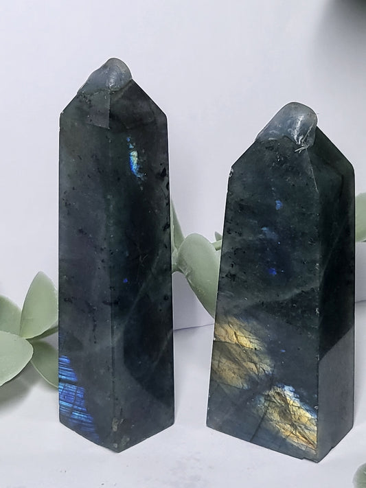Labradorite point