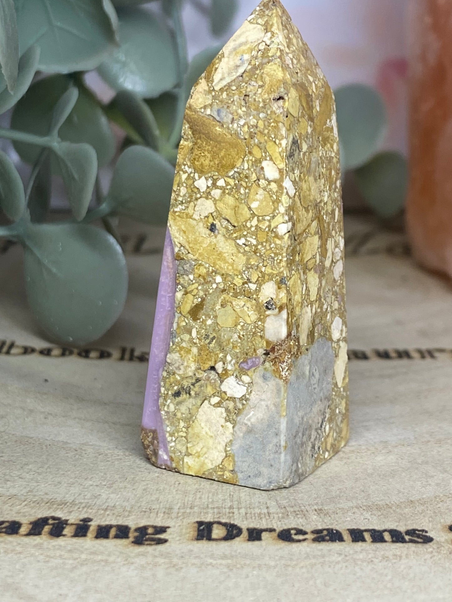 Phosphosiderite Point