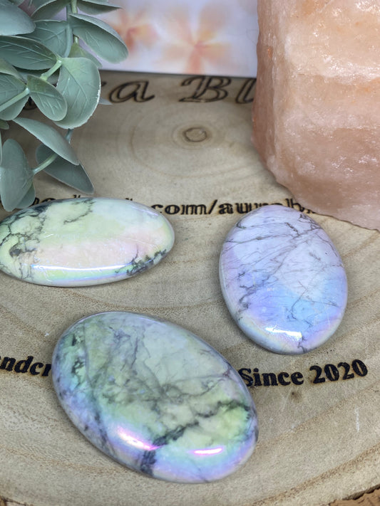 Aura Howlite Palm Stone