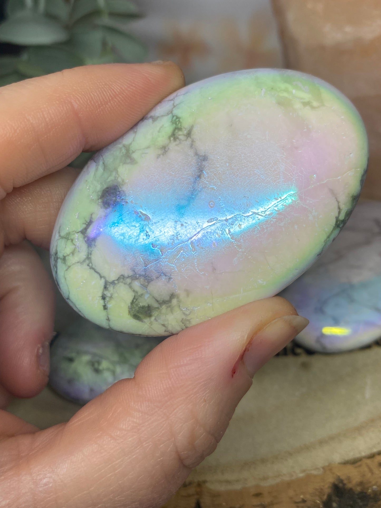 Aura Howlite Palm Stone