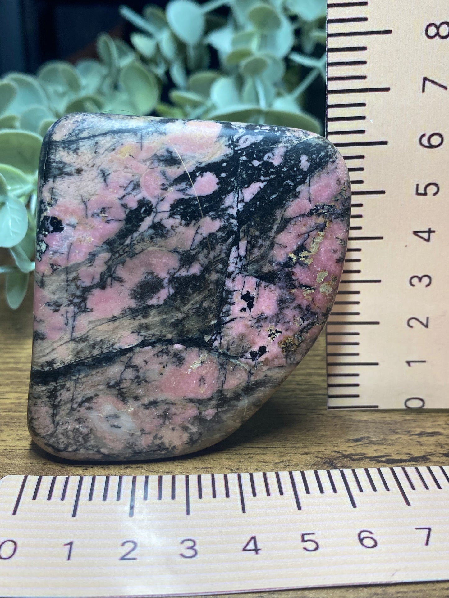 Rhodonite free form